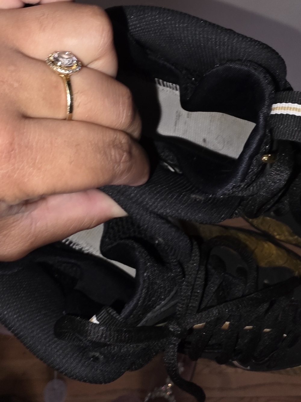☆Nike Metallic Gold and Black Foamposite Sneakers 6y☆ - Picture 5 of 6